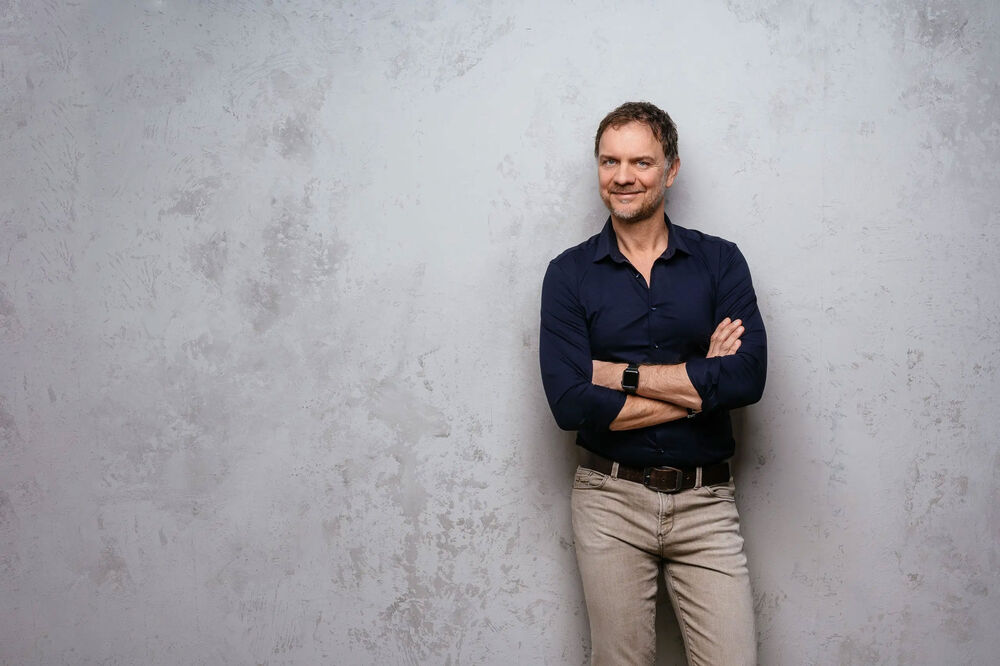 Dr. Volker Busch
