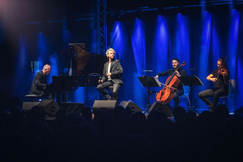 MARKUS ENGELSTAEDTER | Bernd Meyer (Flügel, Arrangements), Sándor Galgóczi (Violine) und Anna Rehker (Cello)
